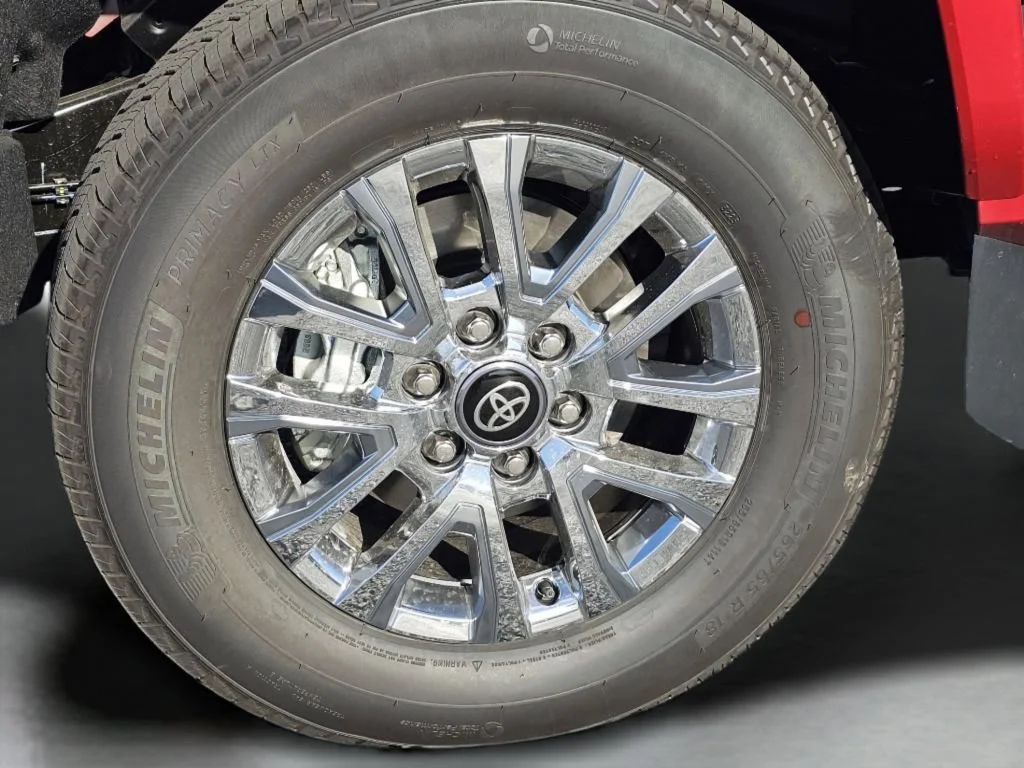 2025 Toyota Tacoma Limited - Photo 21