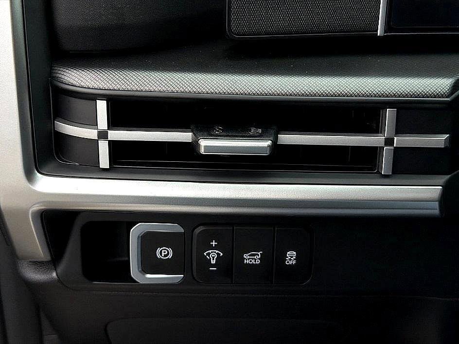 New 2026 Rockwood Green Hyundai SEL AWD image 27