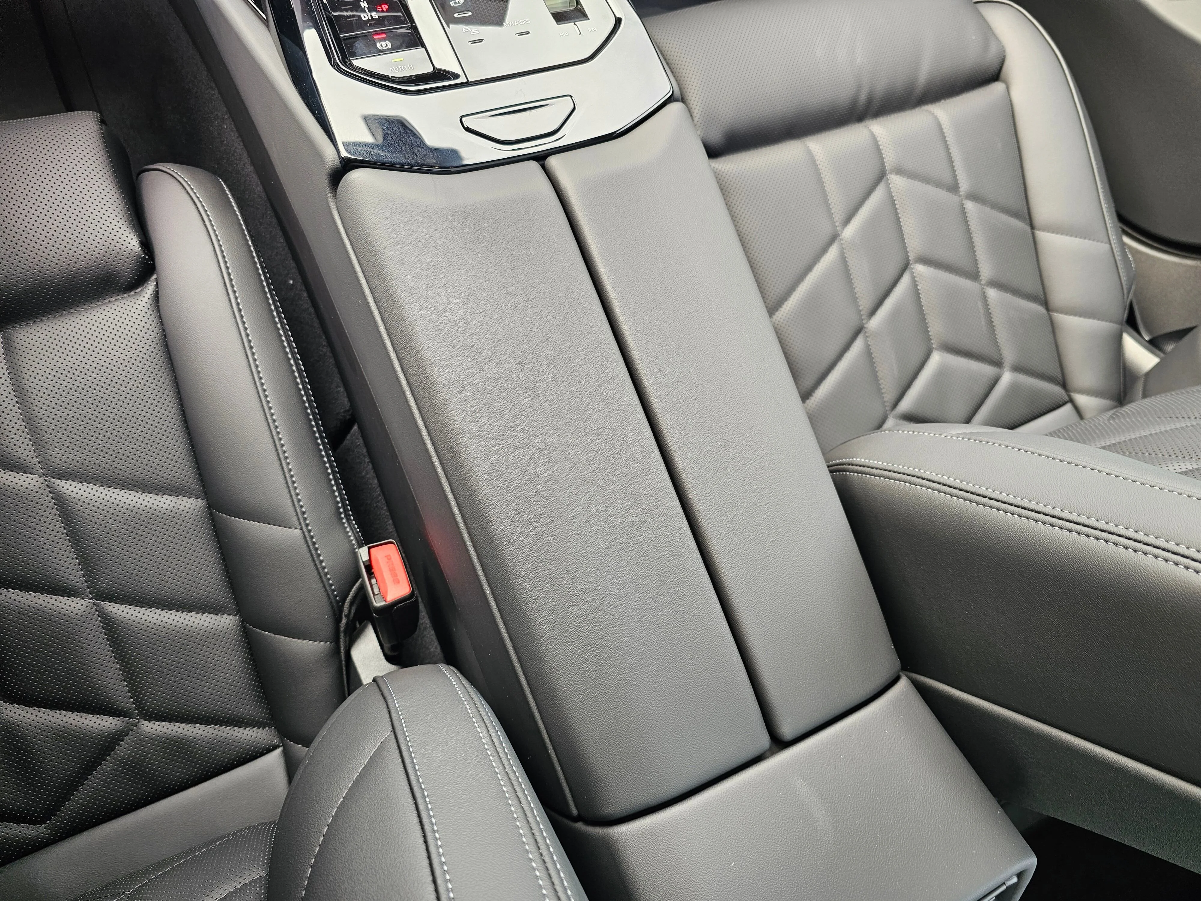 2026 BMW 5 Series 530i - Photo 24