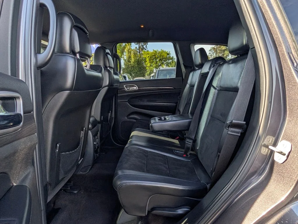 2018 Jeep Grand Cherokee Altitude - Photo 12