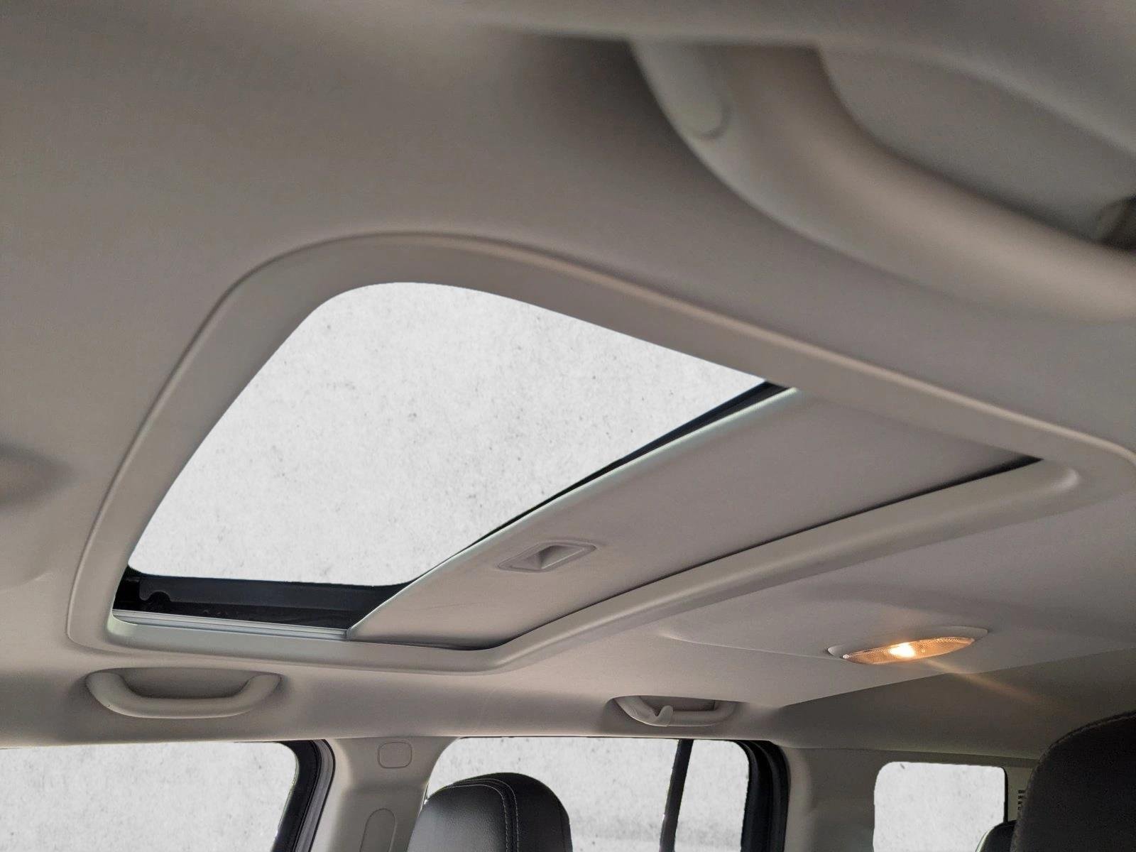 Used 2017 Black Clearcoat Jeep High Altitude image 15