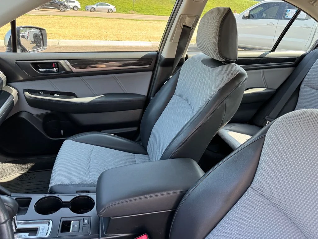 Used 2017 Gray Subaru 2.5i image 7