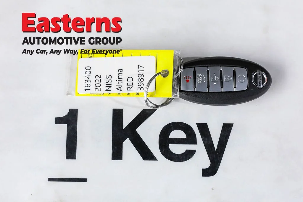 Used 2022 Red Nissan 2.5 SV image 22