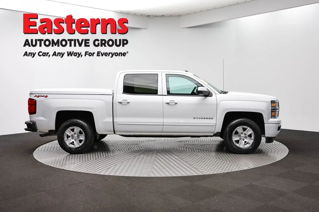 Used 2015 White Chevrolet LT image 4