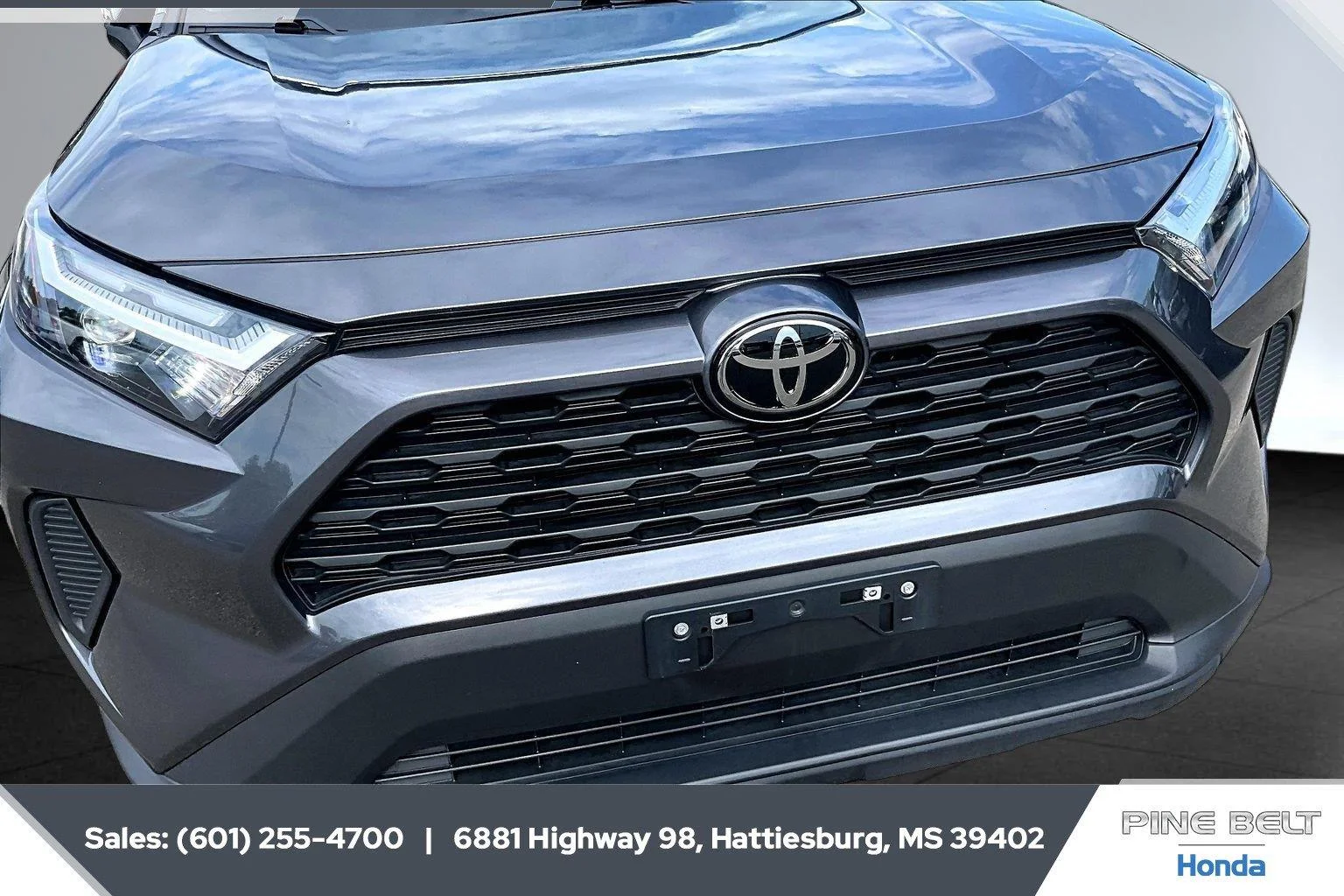 Used 2025 Magnetic Gray Metallic Toyota XLE image 22