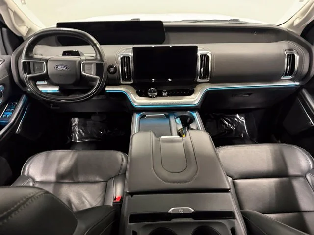 Used 2025 White Ford Platinum image 31