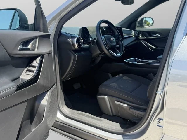 Used 2025 Sterling Gray Metallic Chevrolet LT image 15