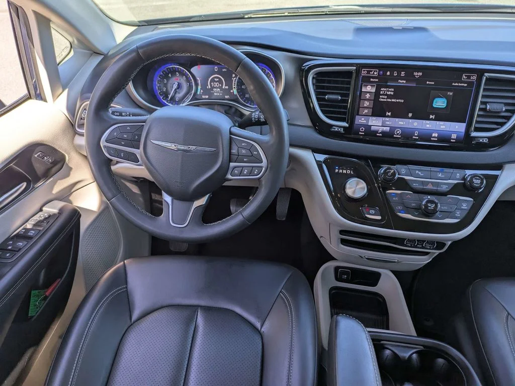 Used 2023 Blue Chrysler Touring L image 18