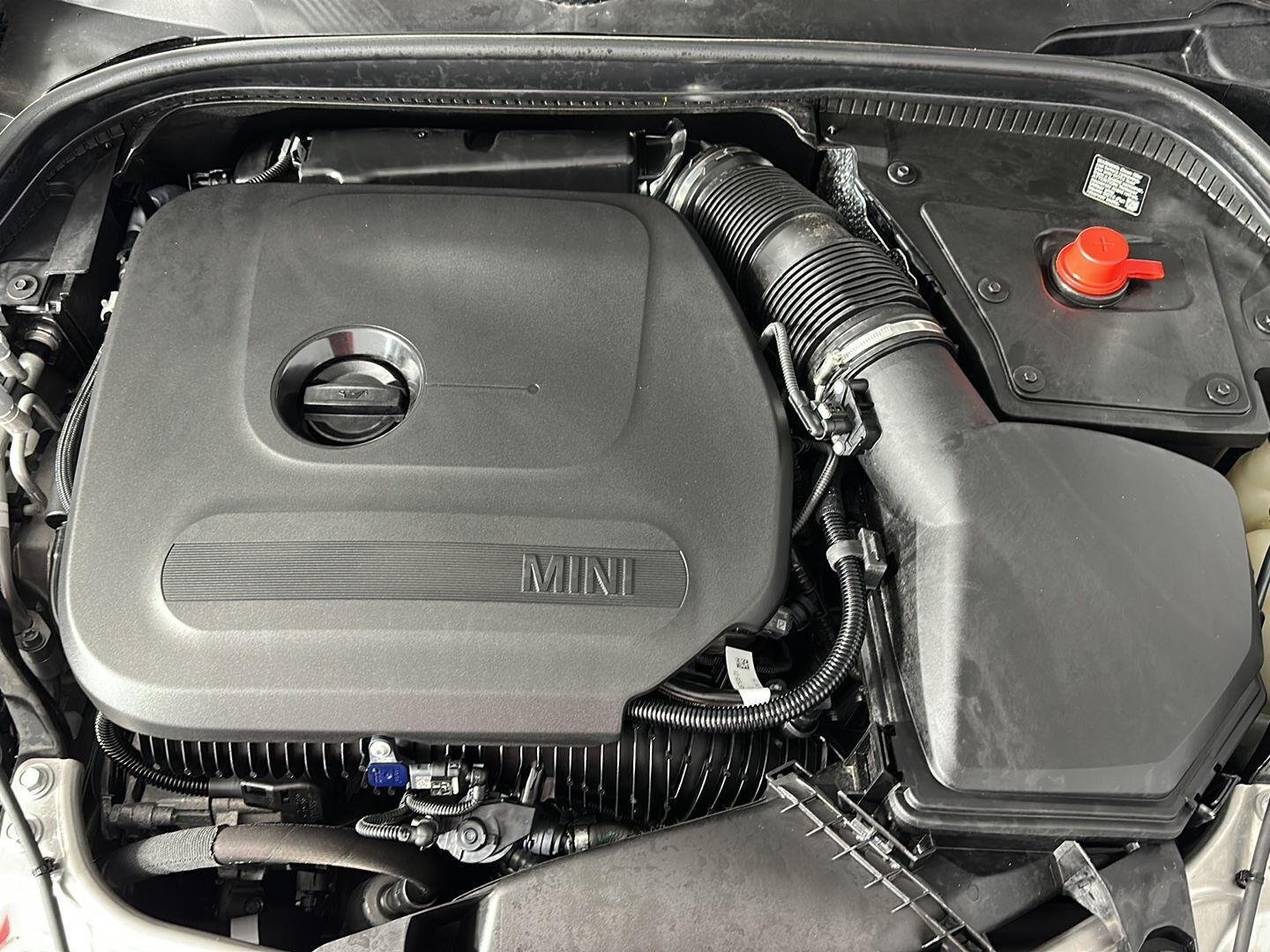 Used 2026 Melting Silver III Metallic MINI Cooper S image 29