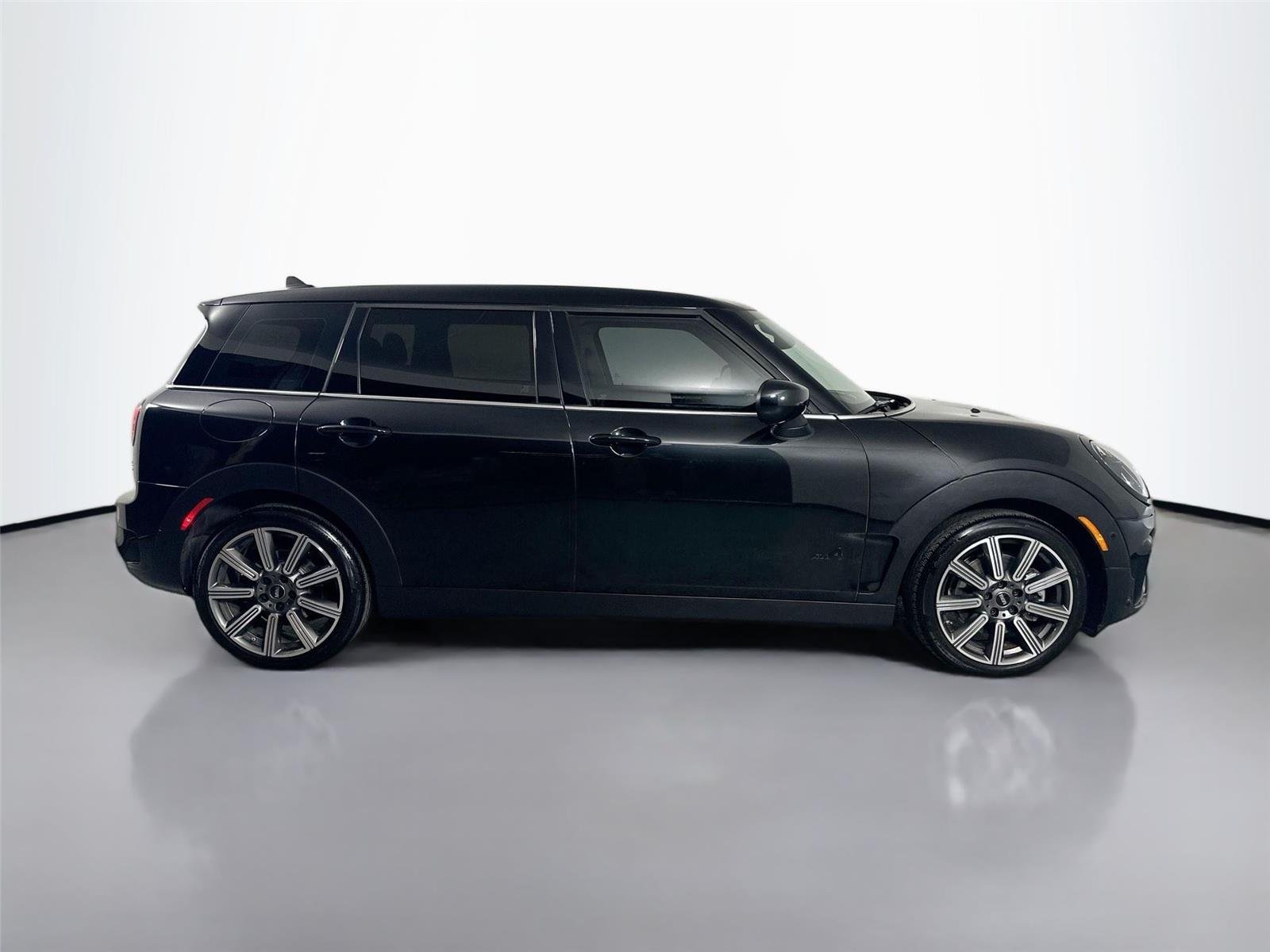 Used 2023 Midnight Black II MINI Cooper S image 4