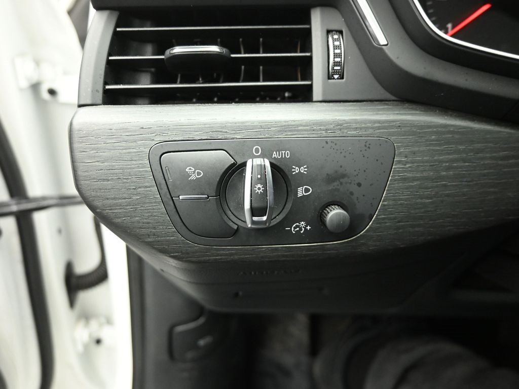 2020 AUDI A4 - Image 18