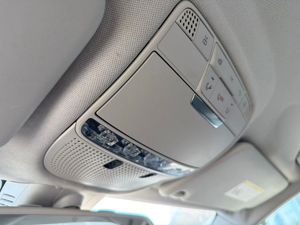 Used 2016 Silver Mercedes-Benz C 300 image 24