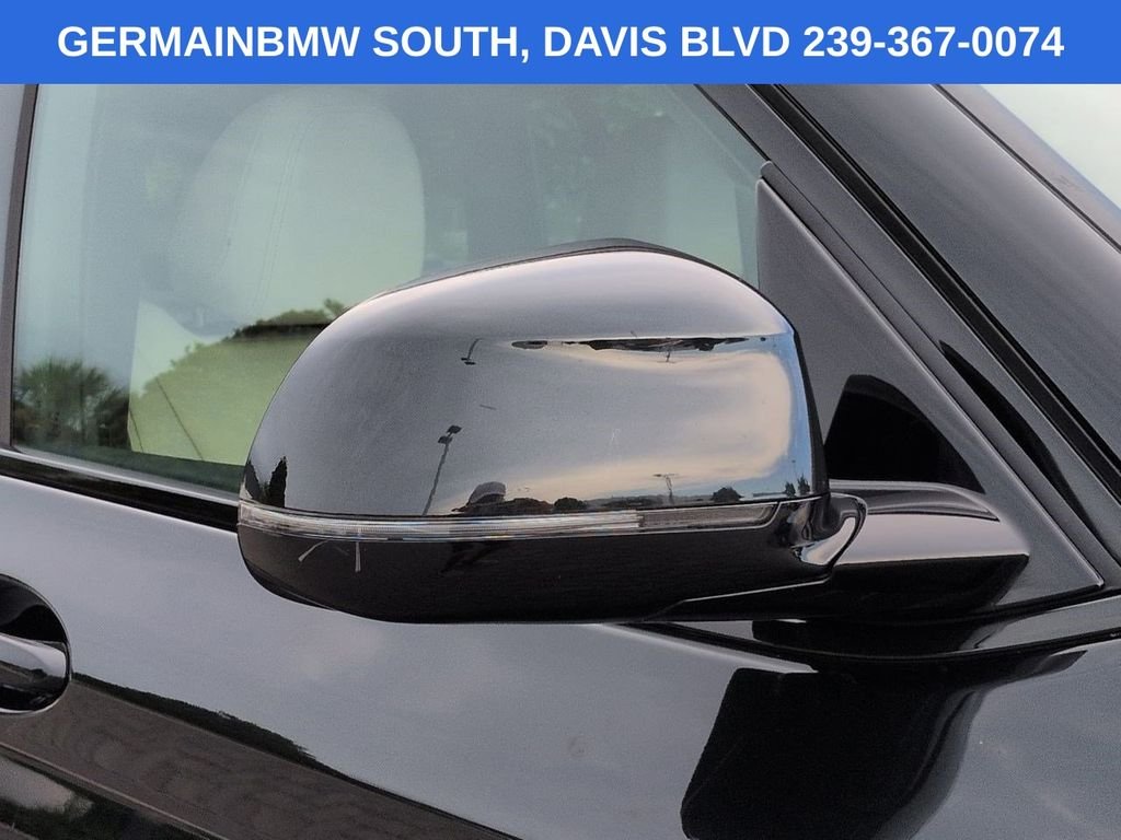 Certified Used 2022 Black Sapphire Metallic BMW xDrive30i image 13