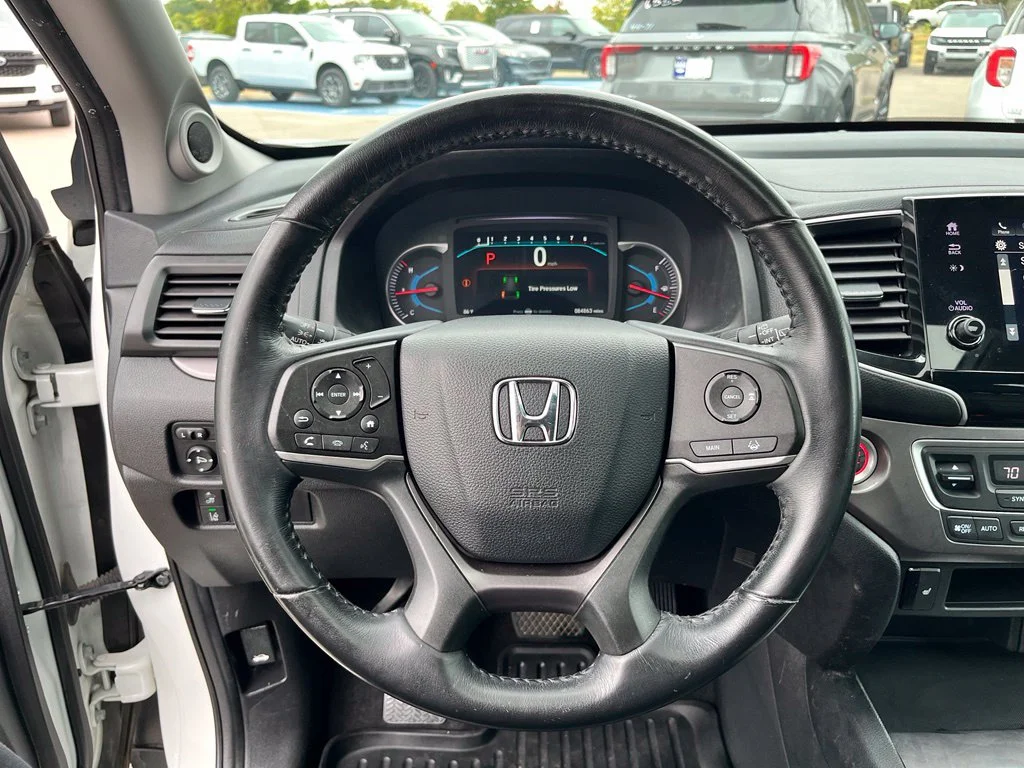 Used 2020 White Honda EX-L image 23