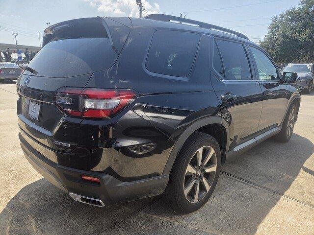 Used 2024 Crystal Black Pearl Honda Touring image 4