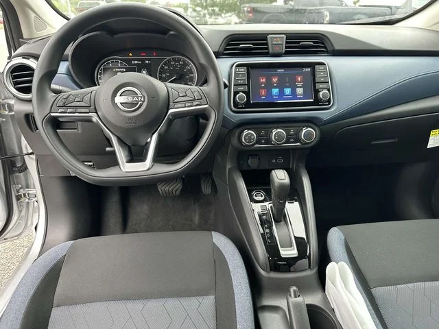 2025 Nissan Versa Sedan SV - Photo 17