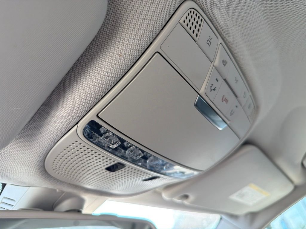 Used 2016 Silver Mercedes-Benz C 300 image 24