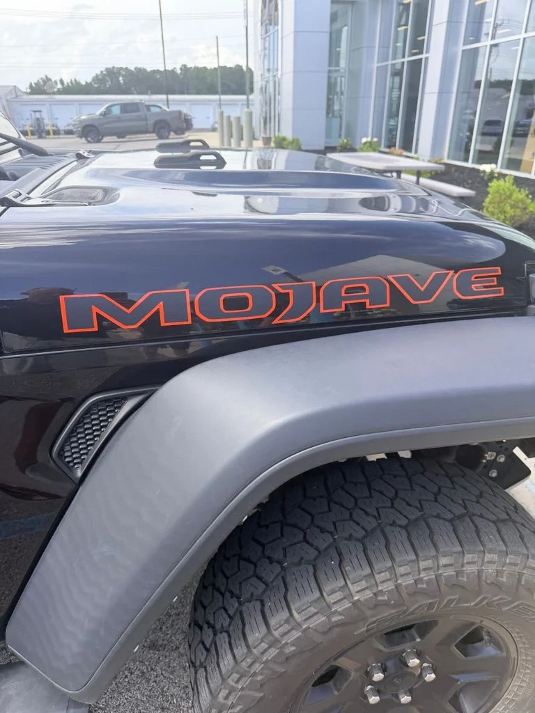 Used 2023 Black Jeep Mojave image 9