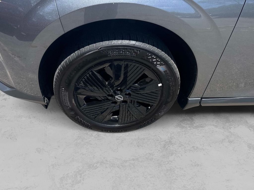 Used 2025 Gray Nissan SV image 12