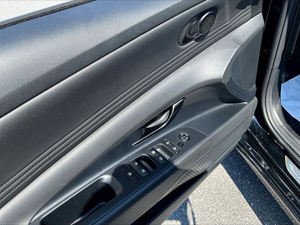 Certified Used 2025 Black Hyundai SEL Sport image 18