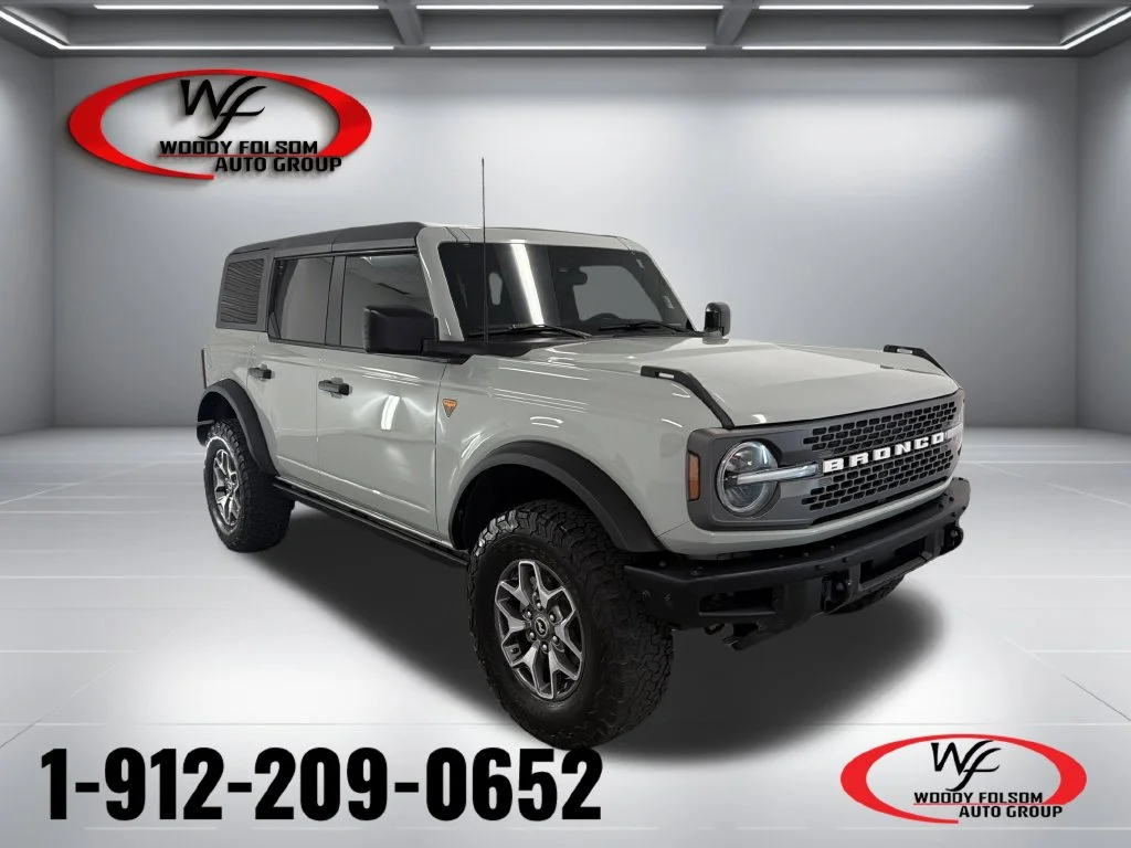 Used 2024 Green Ford Badlands image 1