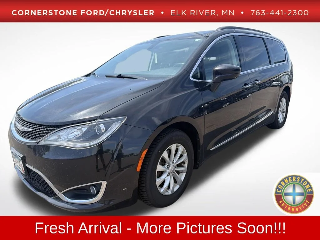 Used 2017 Black Chrysler Touring L image 1