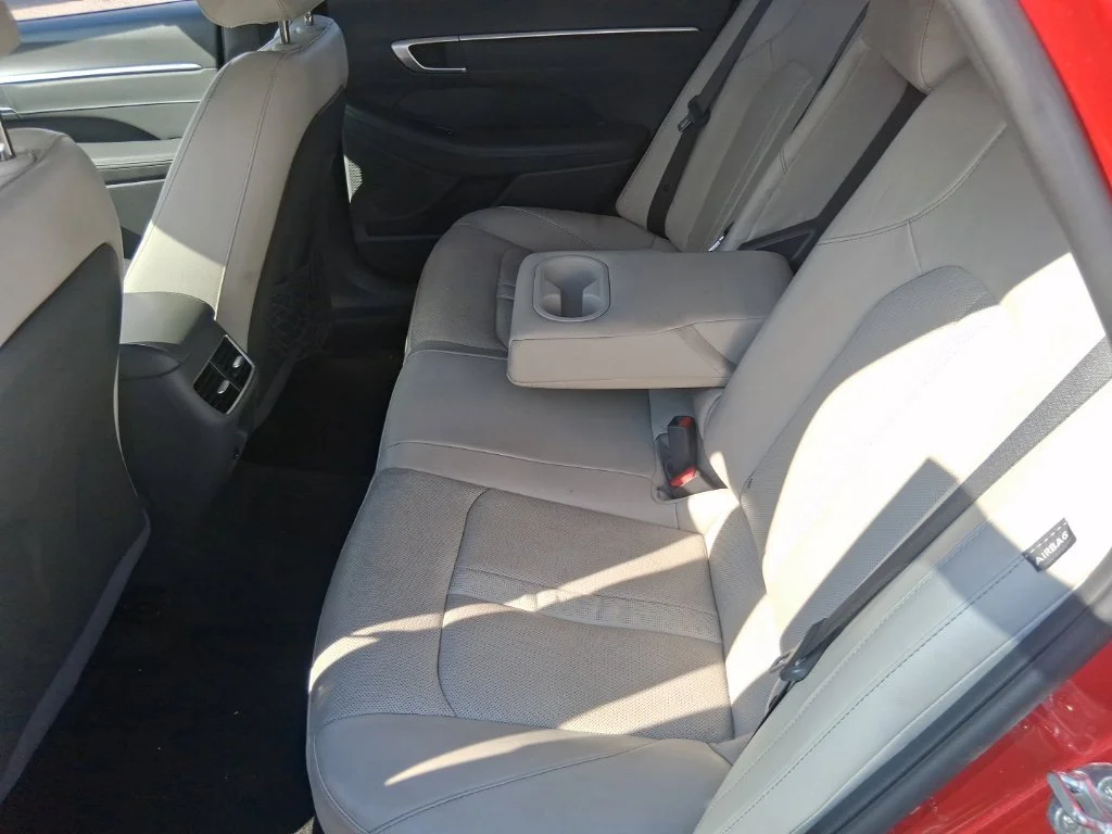 Used 2021 Red Hyundai Limited image 18
