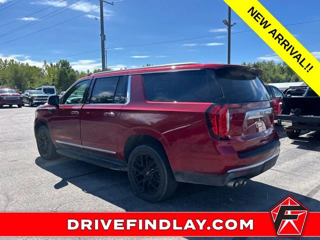 Used 2023  GMC Denali image 11