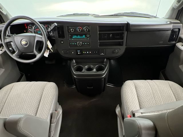 Certified Used 2025 Summit White Chevrolet 1LT image 2