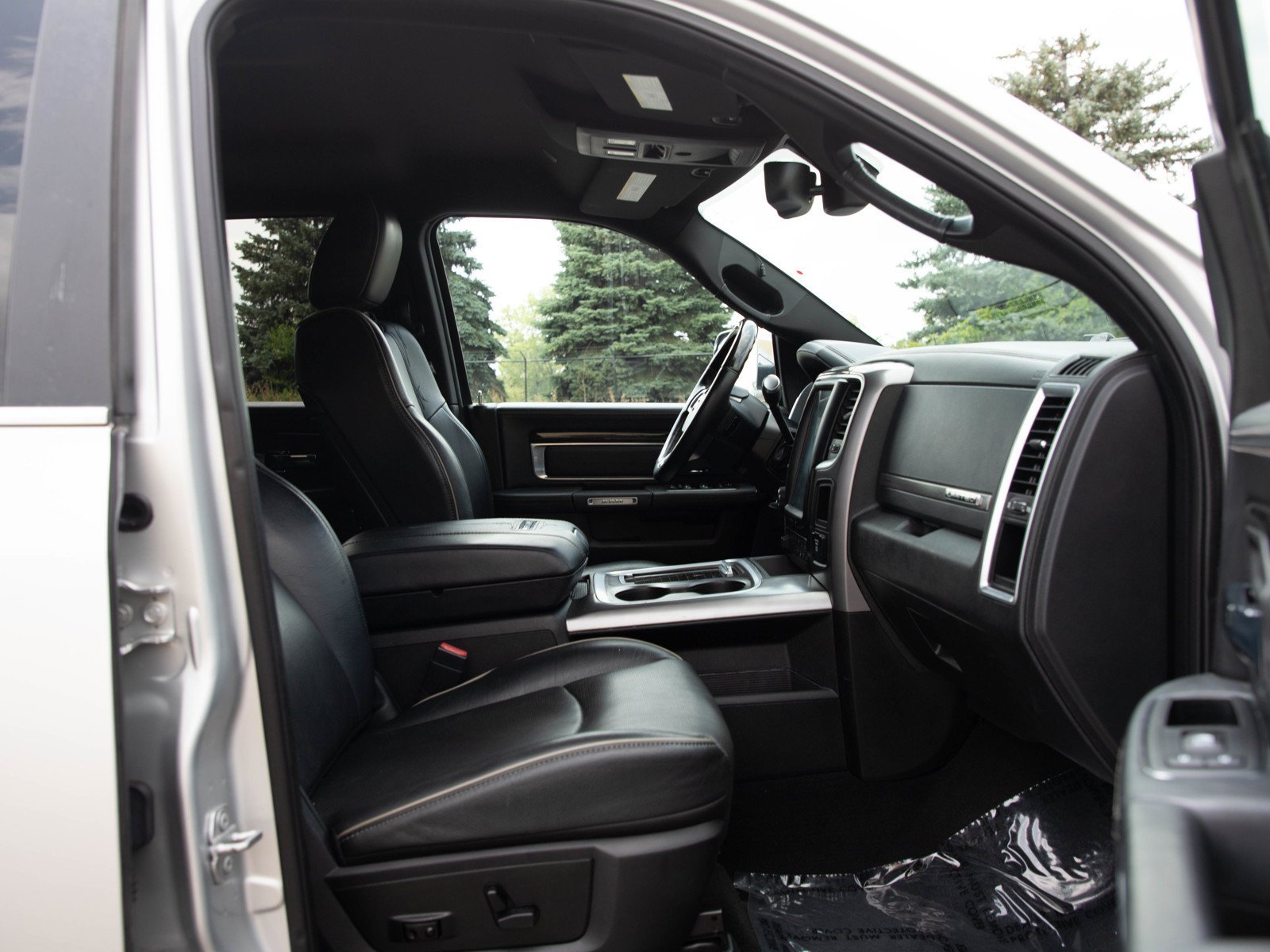 Used 2017 Bright Silver Clearcoat Metallic Ram Laramie Longhorn image 11