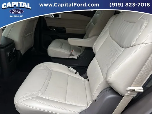 Used 2022 Blue Ford Platinum image 18