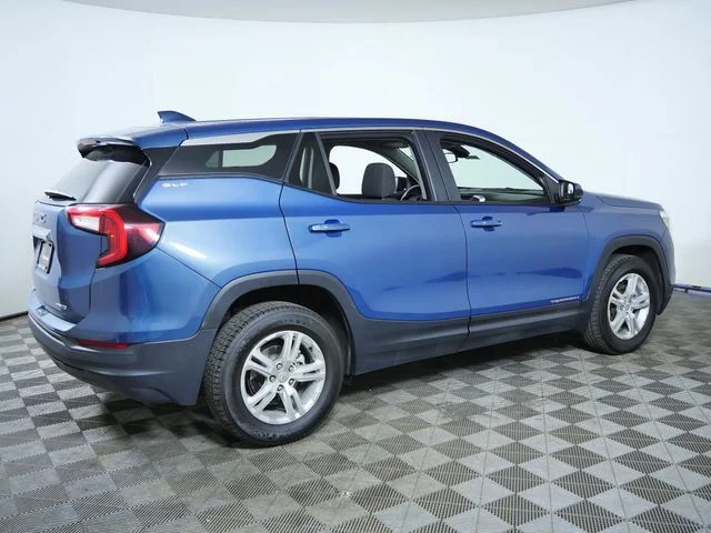 Used 2024 Blue GMC SLE image 9