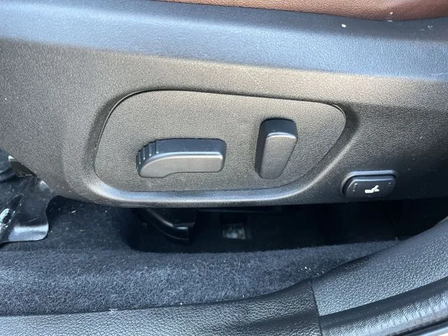 Used 2018 Brown Subaru 2.5i Touring image 16