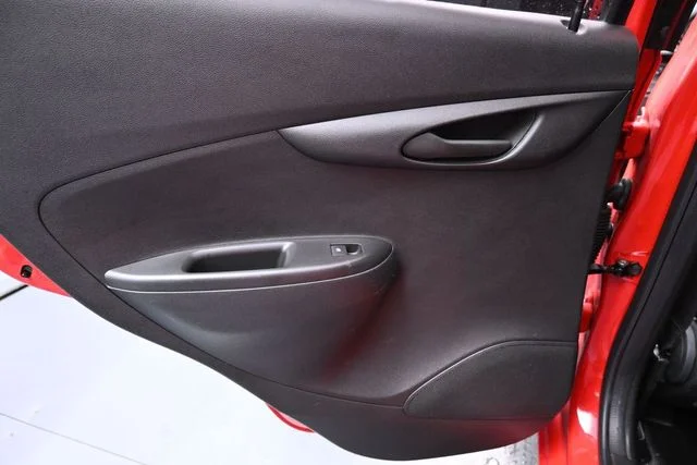Used 2017 Red Chevrolet 1LT image 9