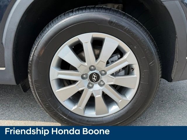 Used 2024 White Hyundai SEL image 10