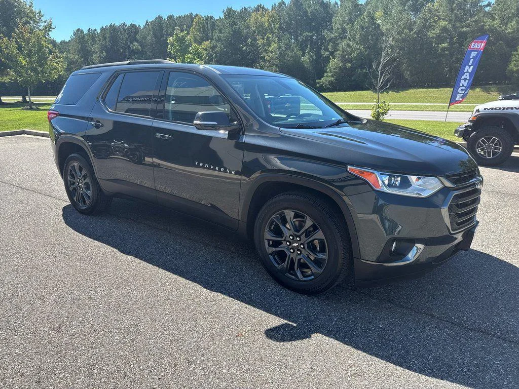 Used 2019 Graphite Metallic Chevrolet AWD 4dr RS w/2LT image 3