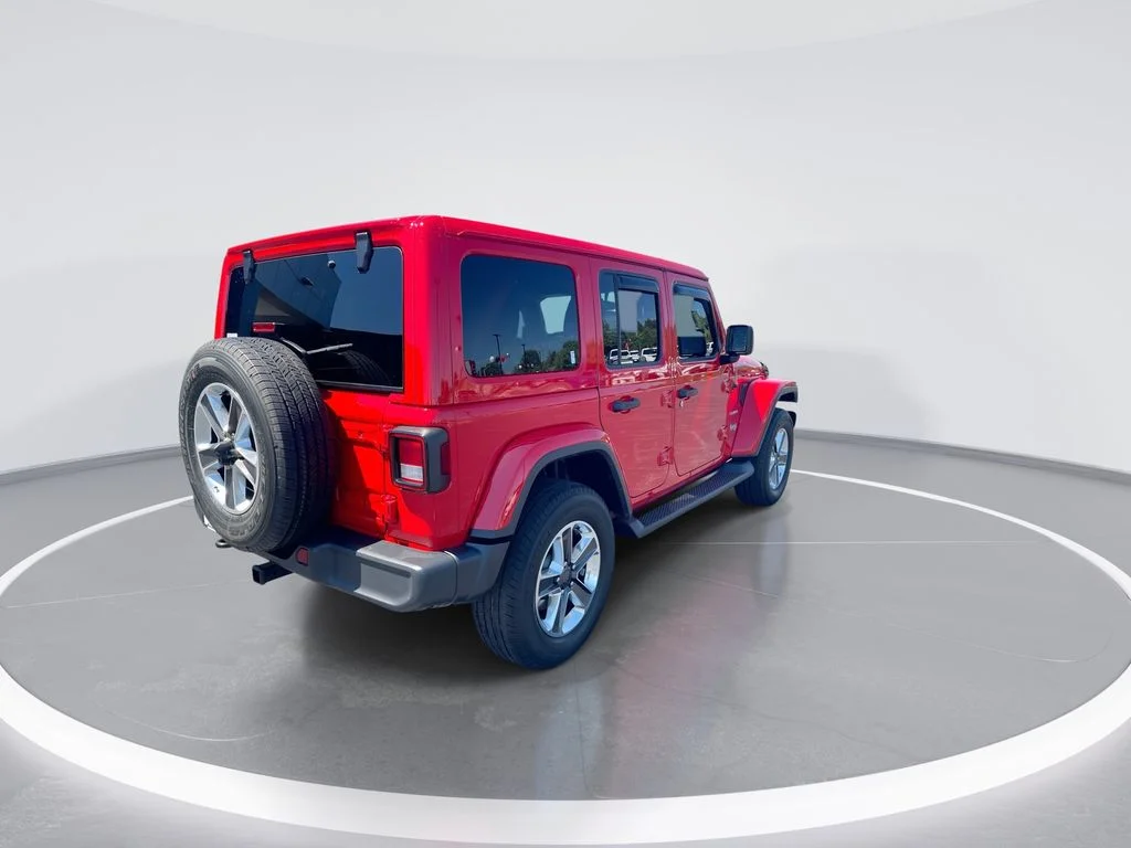 Used 2021 Red Jeep Unlimited Sahara image 8