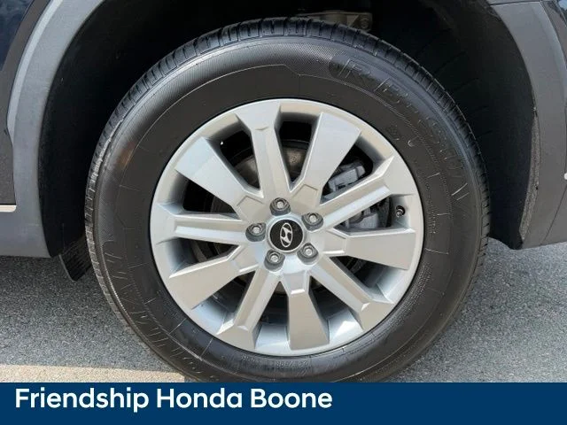 Used 2024 White Hyundai SEL image 10