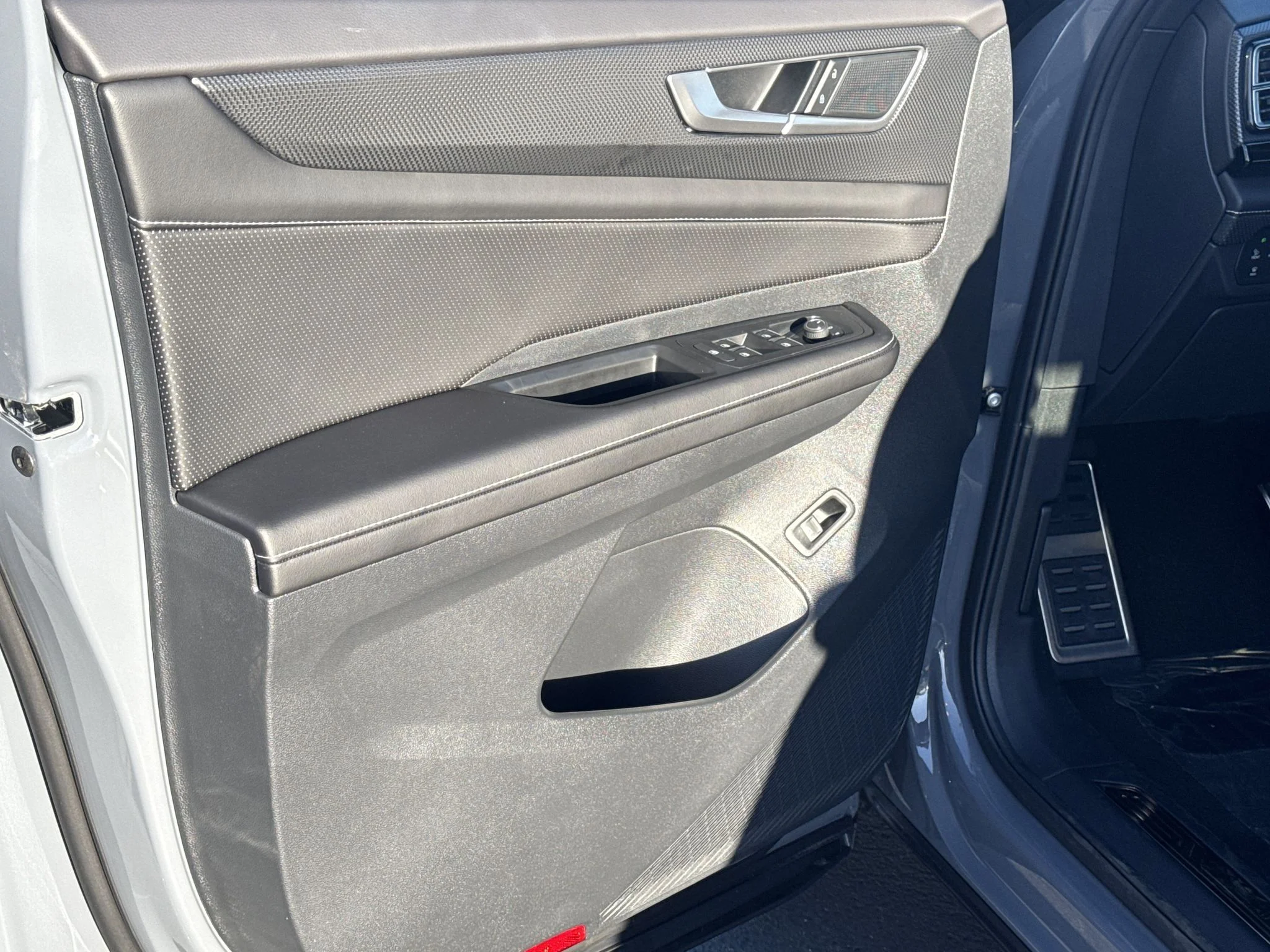 New 2026 Pure Gray Volkswagen 2.0T SEL R-Line Black image 11