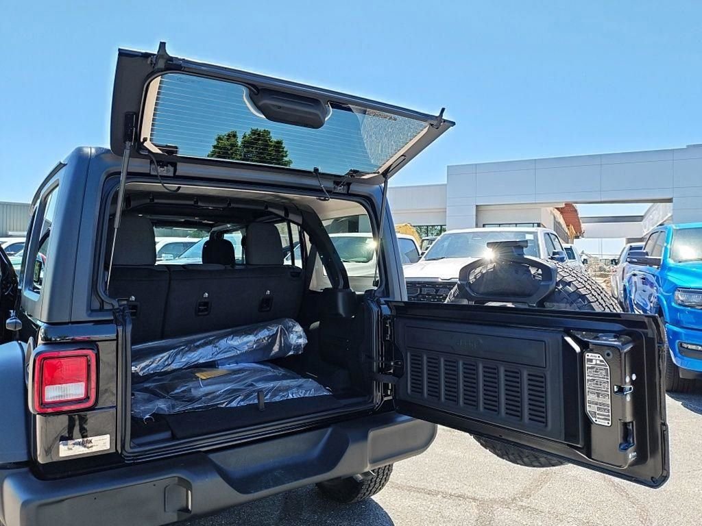 New 2026 Black Clearcoat Jeep Sport S image 30