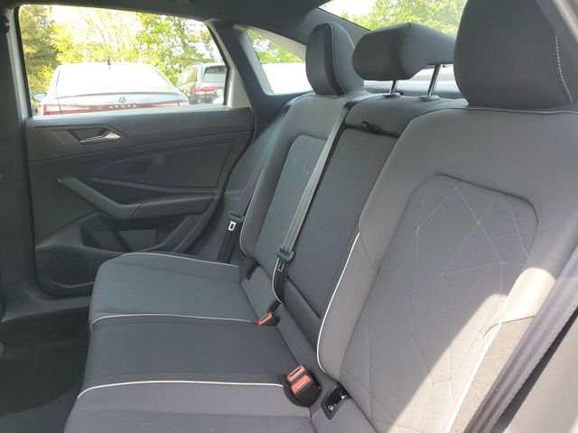 New 2026 White Volkswagen 1.5T Sport image 10