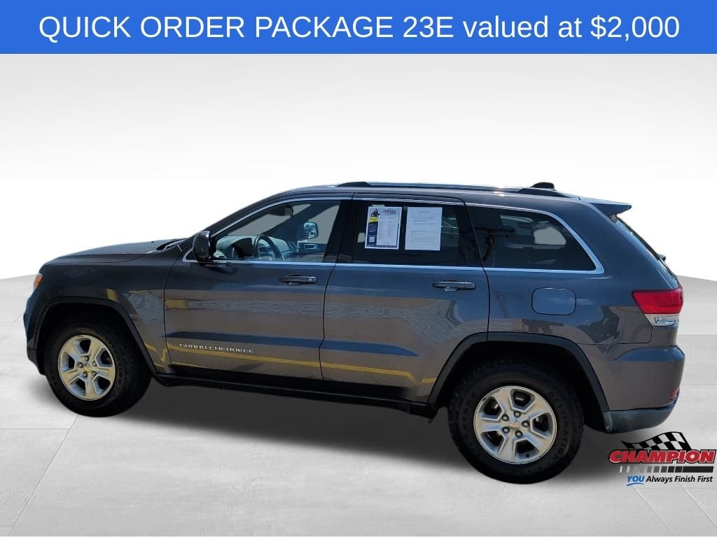 Used 2016 Gray Jeep Laredo image 2