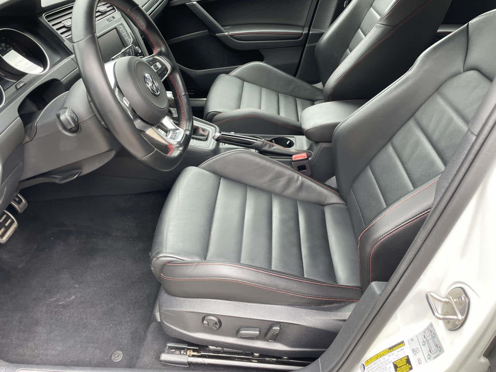 Used 2017 Pure White Volkswagen Autobahn image 20