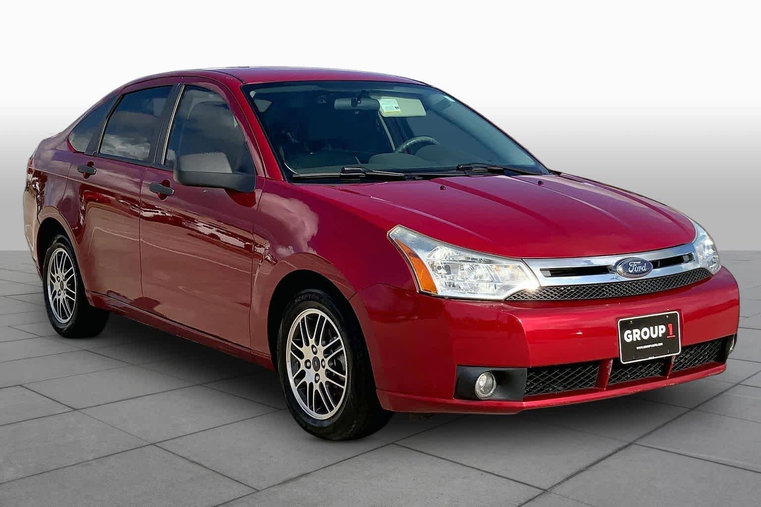 Used 2010 Sangria Red Metallic Ford SE image 2