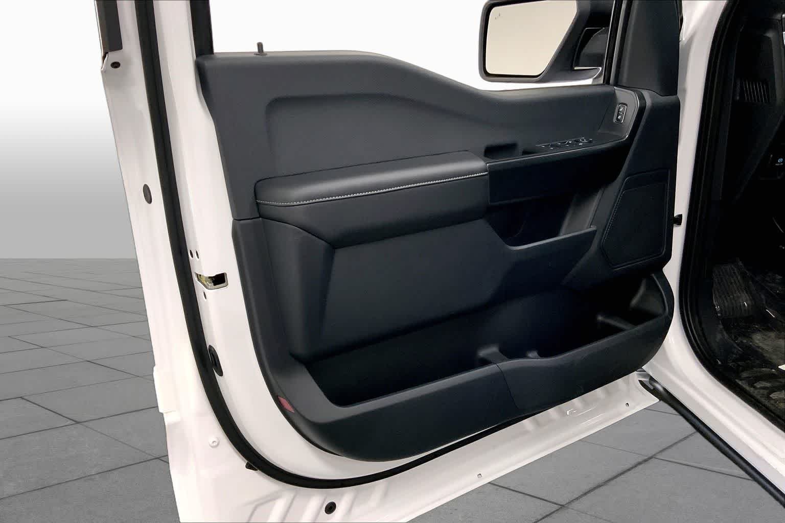 New 2026 Oxford White Ford STX image 10