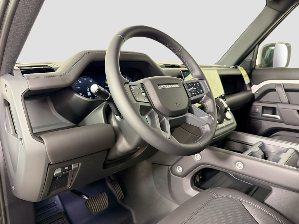 New 2026 Fuji White Land Rover X-Dynamic SE image 9