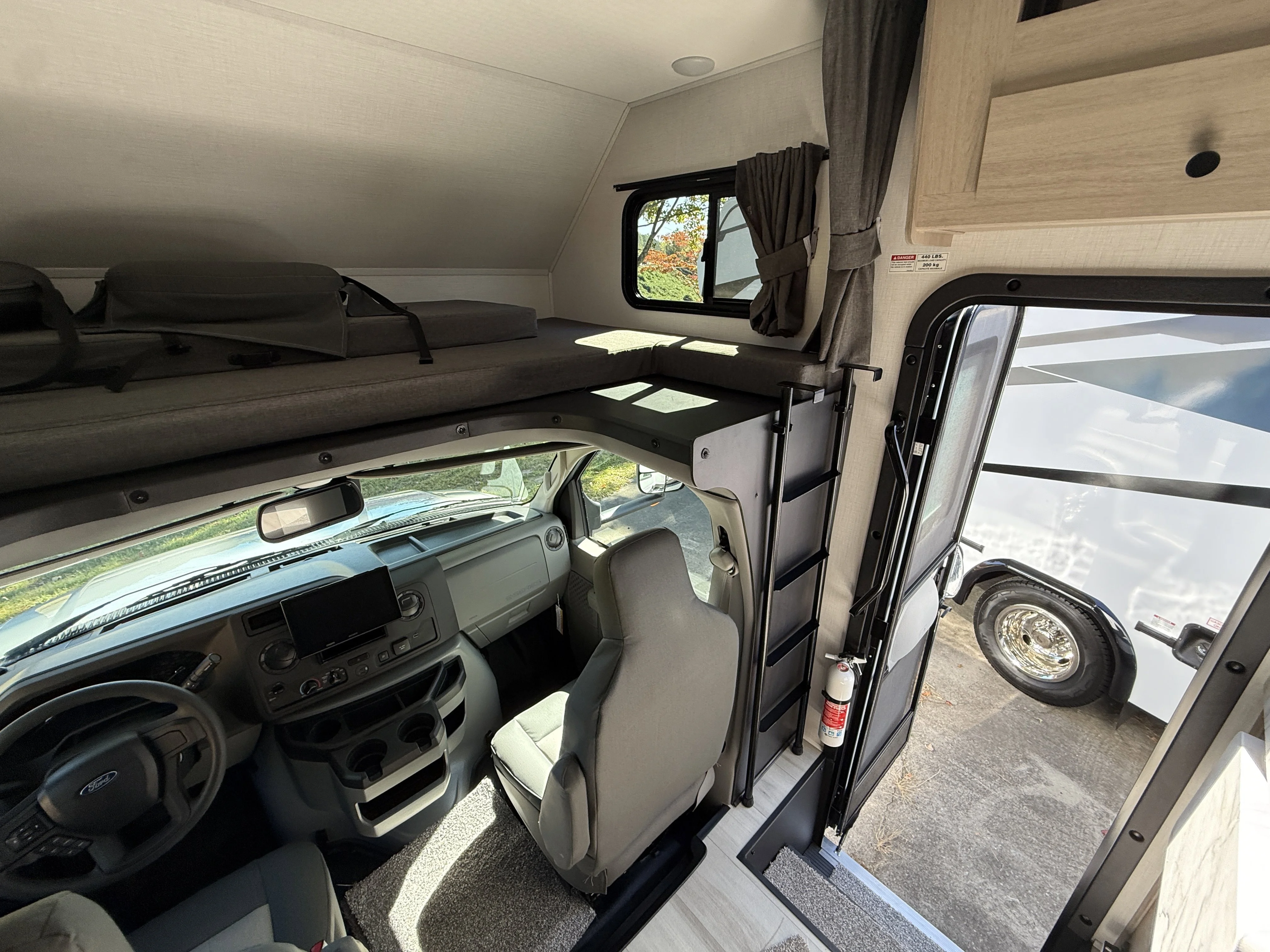 2026 Ford E-Series Cutaway Base - Photo 32