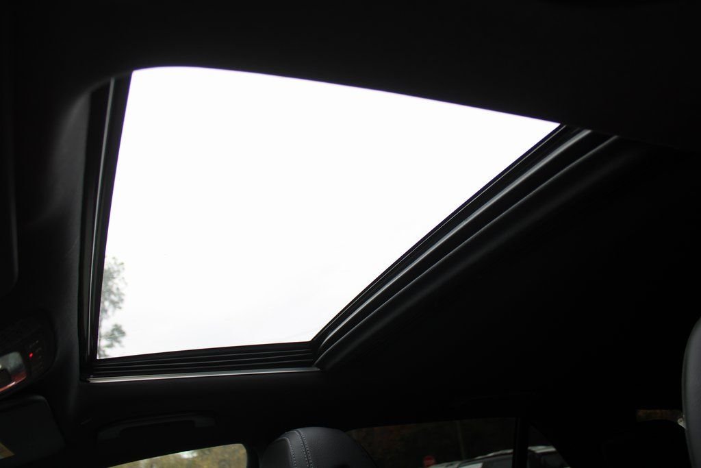 Used 2025 Black Mercedes-Benz GLE 450 image 58