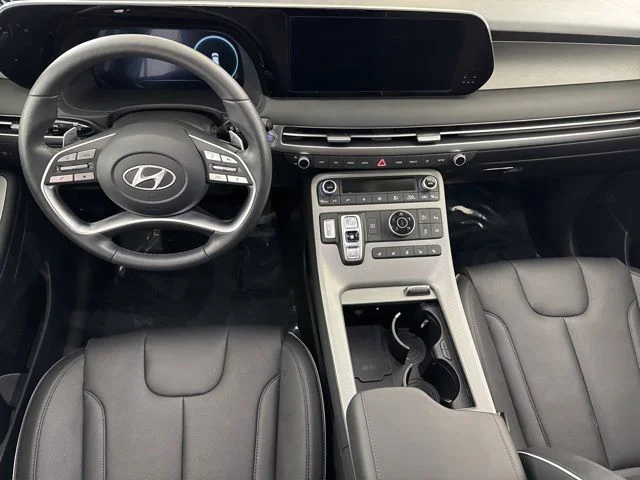 Used 2025 White Hyundai SEL Premium image 23