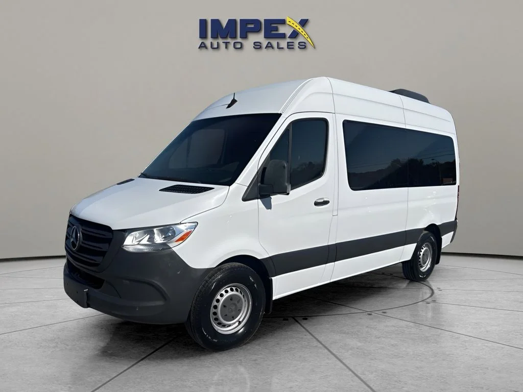 Used 2022 White Mercedes-Benz Passenger 144 WB image 1